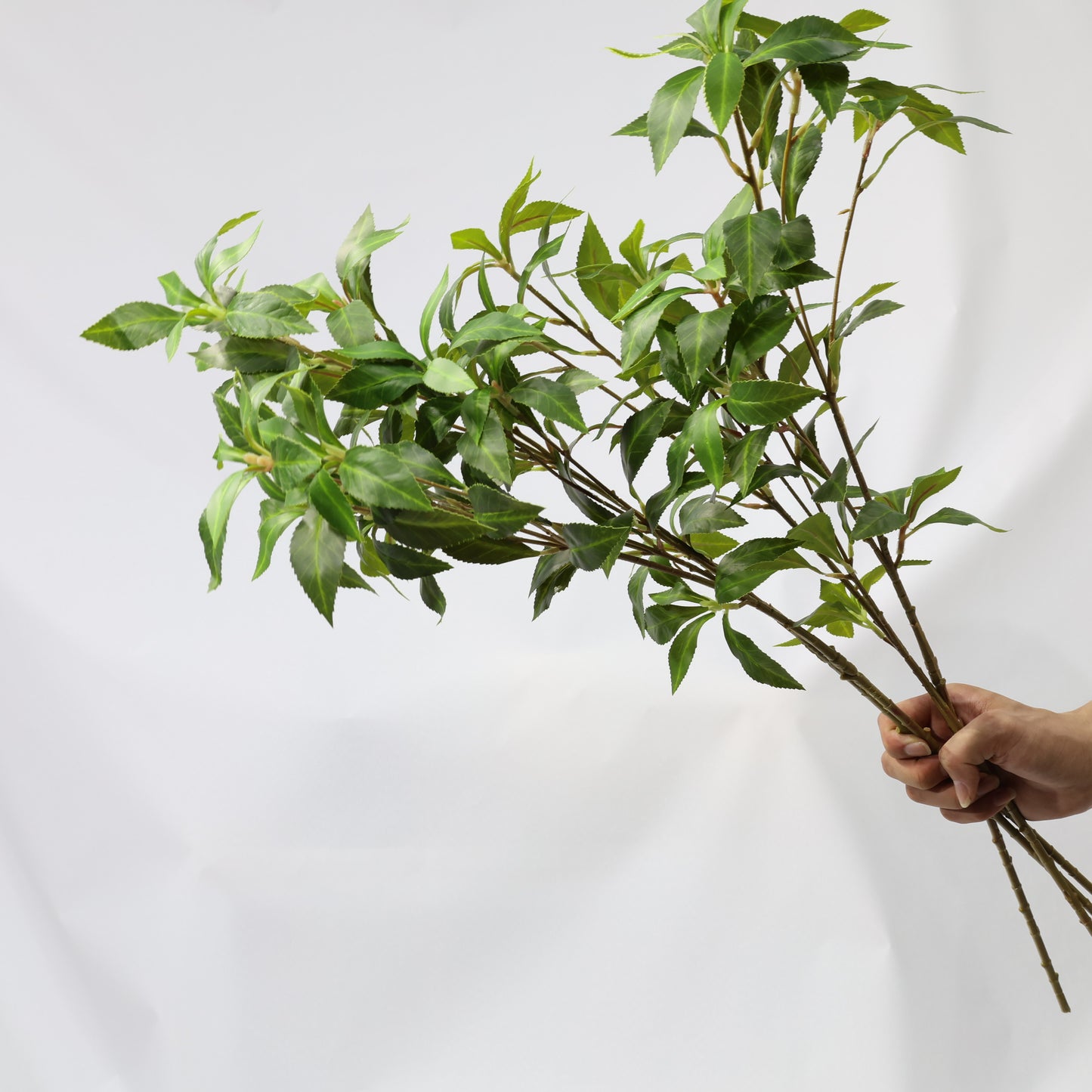 4 Pcs 75cm Artificial Pieris Japonica Stems Bendable  Faux Greenery Lifelike Foliage