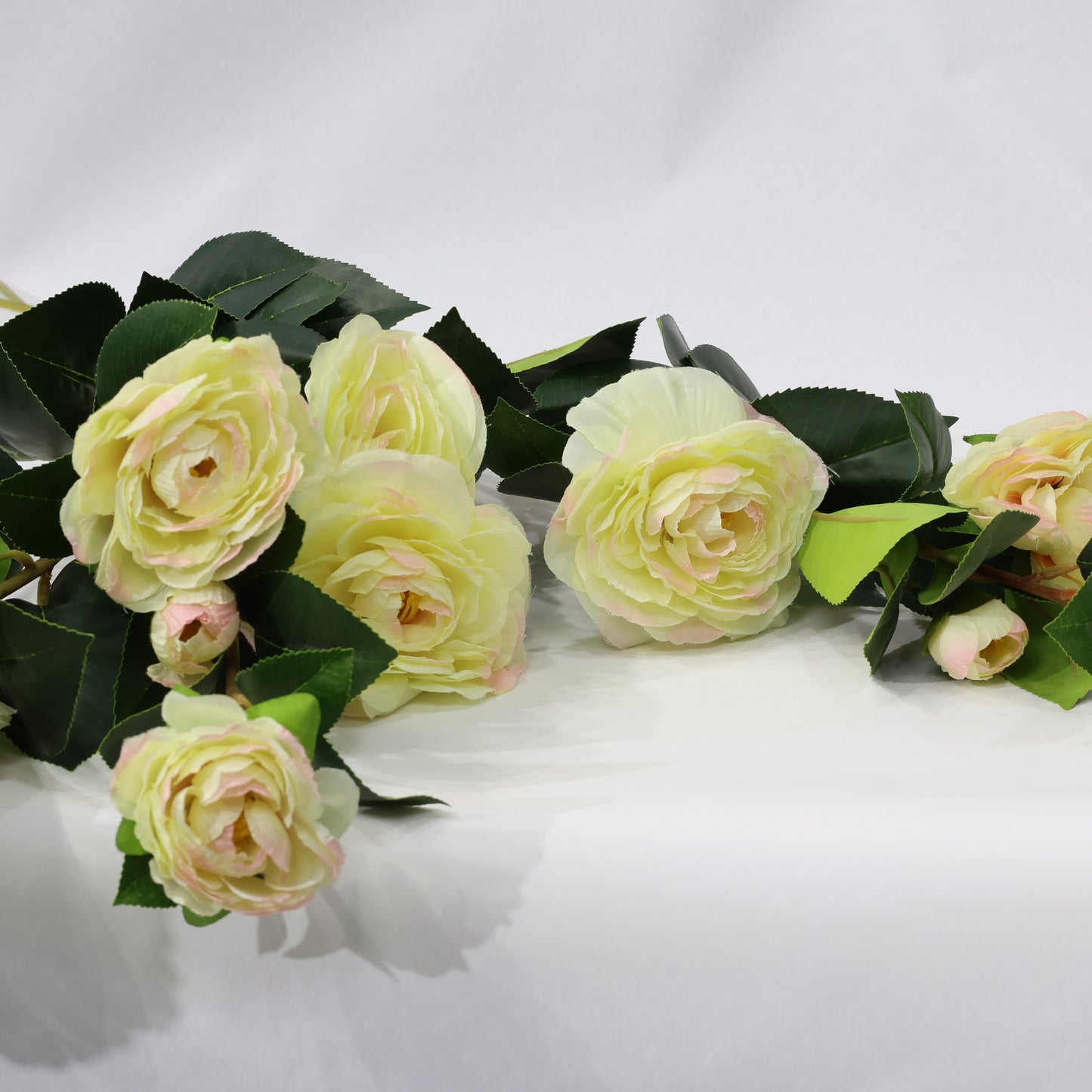 3 Pcs 60cm Dense leaf Gradient Yellow pink Artificial Camellia Bouquet